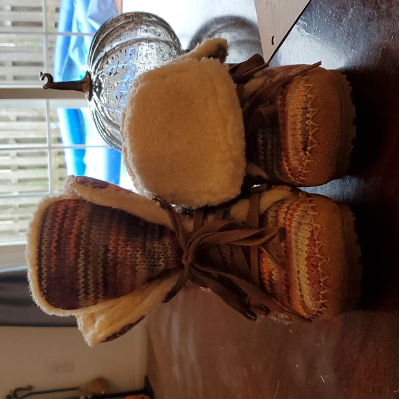 BearPaw Other - Bearpaw Children's Suzy foldover boot